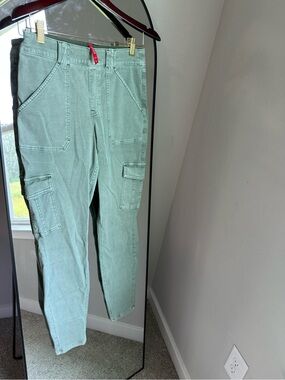 SPANX Women's Soft Sage Stretch Twill Ankle Cargo Jeans Sz L